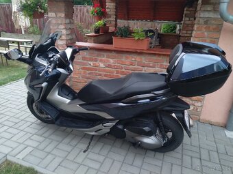 Honda Forza 300 - 5