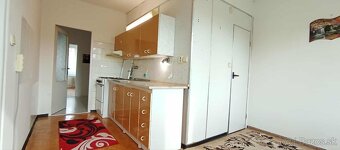 Výnimočný 3,5-izbový byt priamo v centre Lučenca – Námestie - 5
