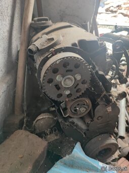 Predám motor na vw Passat B5,5 1,9TD 96kw rok výroby 2003 - 5