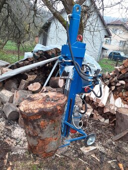 Štiepačka na drevo - 5