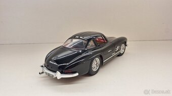 1:18 MERCEDES-BENZ 300SL - 5