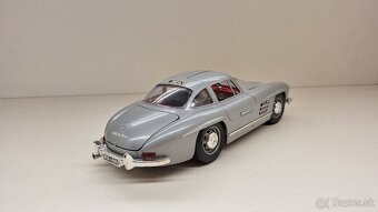 1:18 MERCEDES-BENZ 300SL - 5