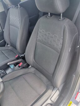 KIA RIO - 5