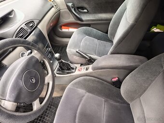 Renault Laguna 1.9 dCi (88kW), rok 2002 – spoľahli - 5
