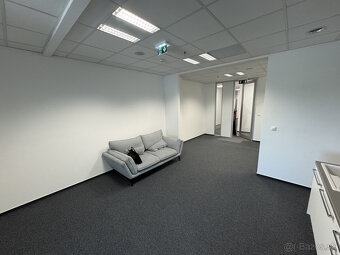 Prenájom novozrekonštruovaného samostatného kancelárskeho tr - 5