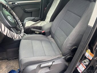 Rozpredam Volkswagen Touran 7miest - 5