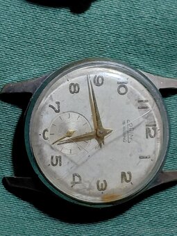 4 x HODINKY NA OPRAVU - 5