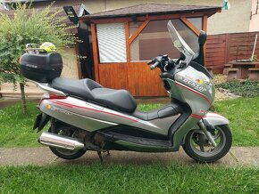 Vymenim predam Honda S-wing 125 skuter stačí vodičsky B - 5