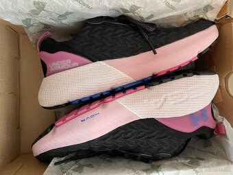 NOVE damske tenisky znacky Under Armour - 5