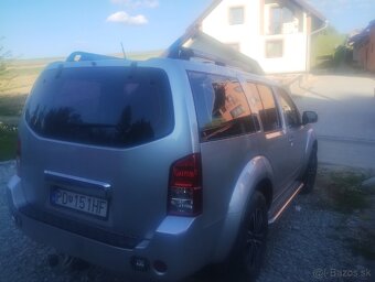 Nissan Pathfinder - 5