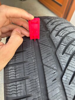 Predám zimné pneumatiky 225/40 R18 92V Michelin Pilot Alpin - 5