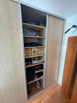 Na predaj veľká vstavaná skriňa / Rolldor, ako nová - 5