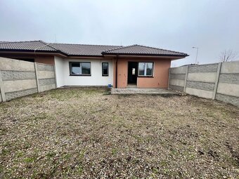 EXKLUZÍVNE- Novostavba hneď pri centre Dunajskej Stredy - 5