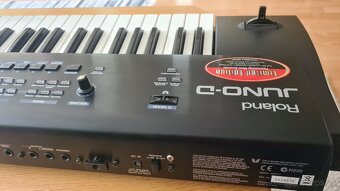 Roland JUNO D - 5
