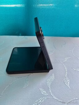 Samsung Galaxy Z Flip 7 - 5