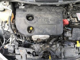 Rozpredám Ford Fiesta MK7 benzín diesel - 5
