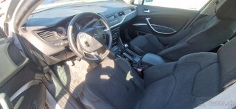 Lacno rozpredám Citroen C5 sedan 2008-2017 na náhradné diely - 5
