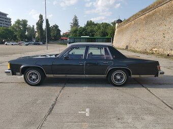 Oldsmobile - 5