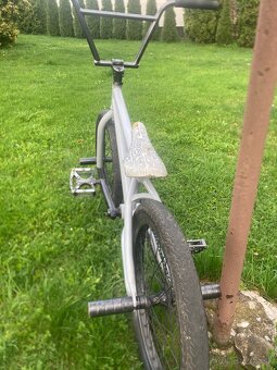 Predám bmx NEMÁ BRZDY - 5