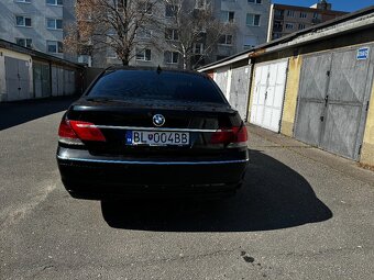 BMW 750i - 5
