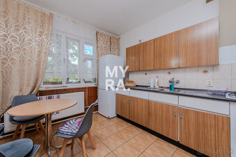 Rodinný dom s rovinatým pozemkom 2970 m² - Lúčka, okres S - 5