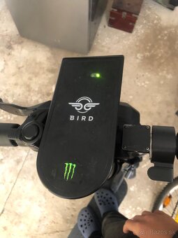 Predam elektrickú kolobezku bird One - 5