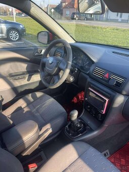 Škoda Octavia 1.6 benzin - 5