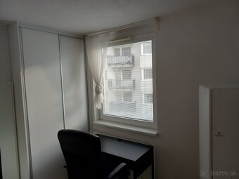 Prenajmem 3 izbovy byt - 5