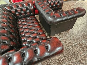 CHESTERFIELD ŠTÝL KOŽENÁ DVOJFAREBNÁ+ROZŤ.STôL+4 STOLIČKY - 5
