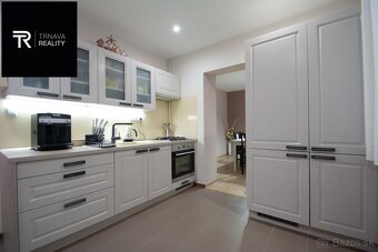 Moderný kompletne zrekonštruovaný 4 izbový byt 77 m2, Sládko - 5