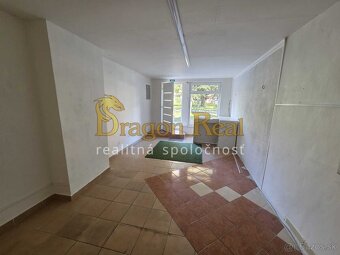 PRENÁJOM – Obchodný priestor o rozlohe 25 m2 – MICHALOVCE - 5