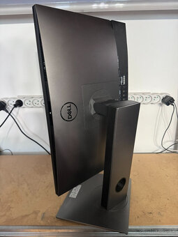 Predám na diely rozobratý AIO DELL 7460. - 5