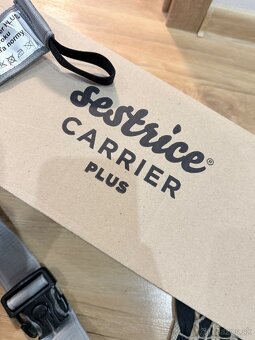 Nosic sestrice carrier plus top stav - 5