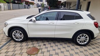 Mercedes-Benz GLA 180 AT Kupovaný na SK, Panorama - 5