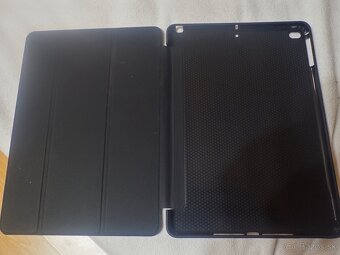 Apple iPad 6th Gen 2018 - 5