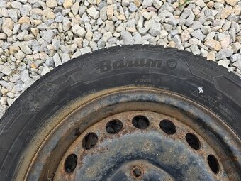 Predám zimnú pneu 195/65 R15 na 5x112 disku - 5