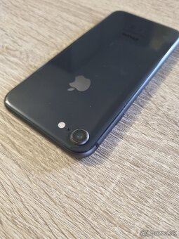 iPhone 8 / 256GB / Nová batéria / Super stav - 5