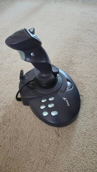 Joystick Genius F31U - 5