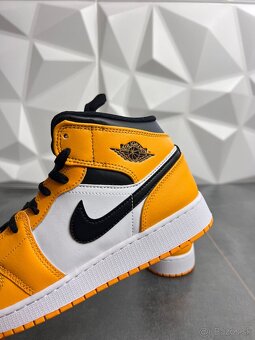 Nike Air Jordan 1 Mid Taxi - 5