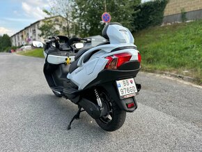 Suzuki Burgman 650 EXECUTIVE - 5