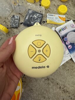 Odsávačka Medela Swing + Medela/ Avent flase navyse - 5