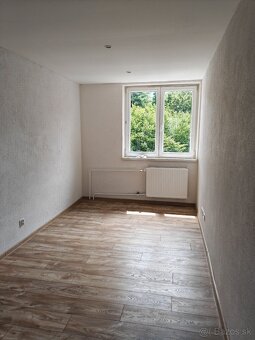 REZERVOVANÝ - 3 izbový byt v Liptovskom Hrádku - 5