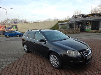 Predam Volkswagen Golf Bluemotion 1.9 TDI 77 Kw Rok 2009 - 5