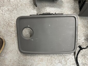 Predám náhradné diely šoférovej sedačky Seat Alhambra 7N - 5