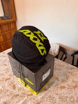 Motocyklová prilba a čižmy - 5