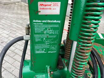 Pluh dvouradliční obracák REGENT ZACHOVALÝ, pružinové jištěn - 5