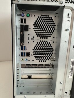PC Fujitsu W580 / Intel Xeon / 32GB / 512GB NVMe / Radeon - 5