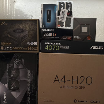 Nový PC R5 7600 32G 1TB RTX 4070 Super 12G BT/WIFI WIN - 5