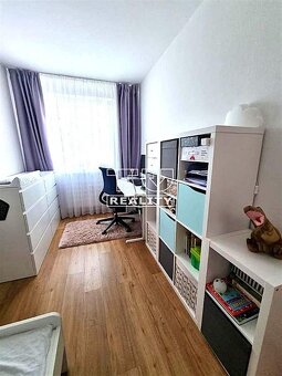 4 izbový zrekonštruovaný byt 83 m2 s loggiou a s... - 5