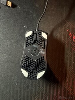 Monitor myš klávesnica slúchadla podložka - 5